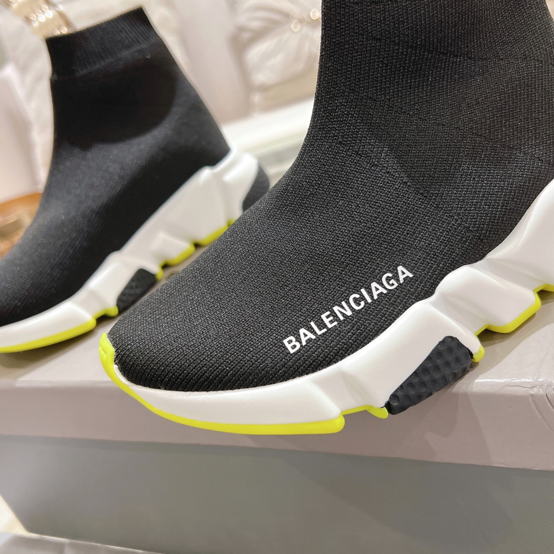 Children's shoes child